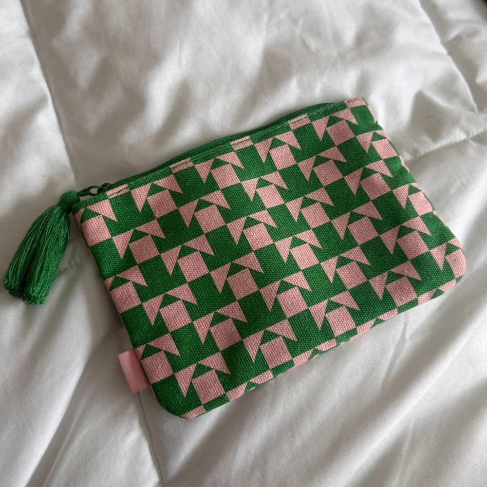 ipsy august 2023